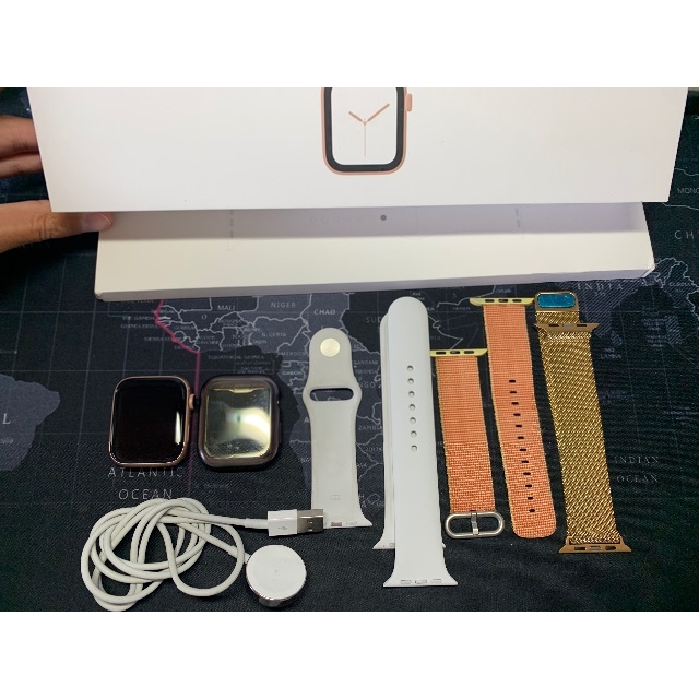 Apple(アップル)の【最終値下げ】Apple Watch Series4 44mm GPS  スマホ/家電/カメラのスマホアクセサリー(その他)の商品写真