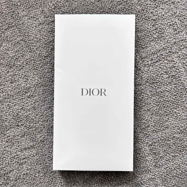 Dior(ディオール)のディオール　ノベルティ　ブラシポーチ　新品　未使用　Dior レディースのファッション小物(ポーチ)の商品写真