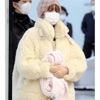 美品 新品 リバーシブルフェイクムートンコート ベージュ free size ...