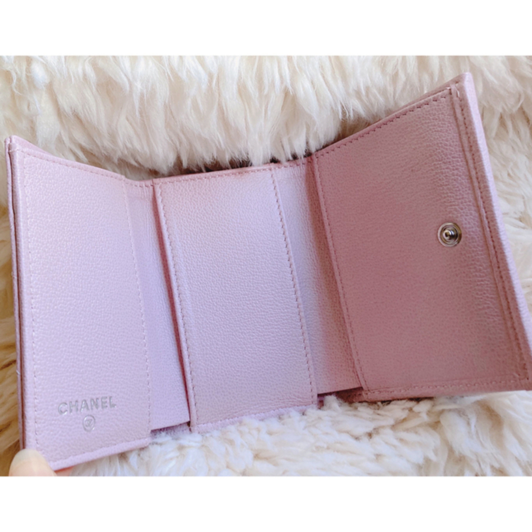 CHANEL(シャネル)の CHANEL プッシュロック ナノウォレット財布 シャネル ミニ財布 レディースのファッション小物(財布)の商品写真