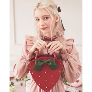 メゾンドフルール(Maison de FLEUR)の新品タグ付き★メゾンドフルール★いちごシリーズ★イチゴショルダーバッグ(ショルダーバッグ)