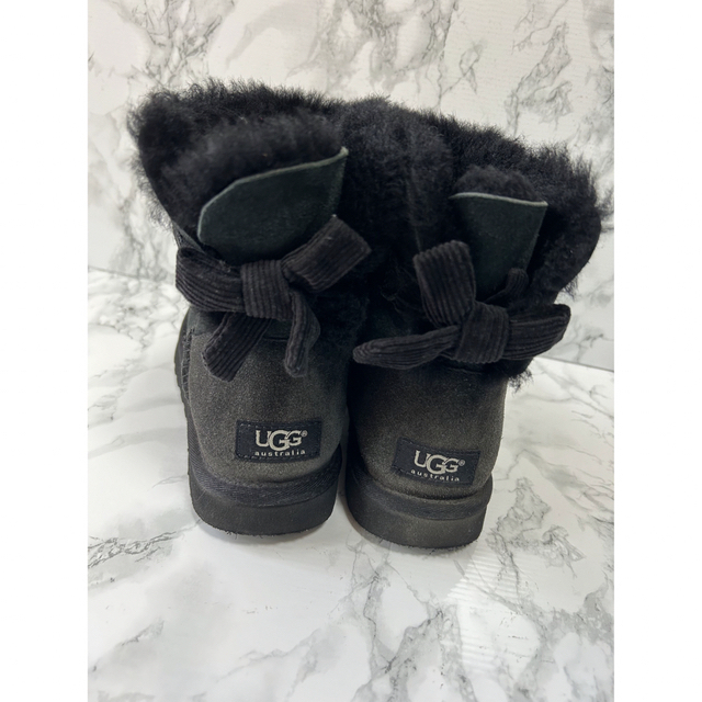 UGG アグ　リボン　ムートンブーツ