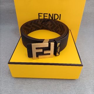 FENDI(フェンディ)ブラック ゴールドバックル ベルト W85 幅2㎝ - www