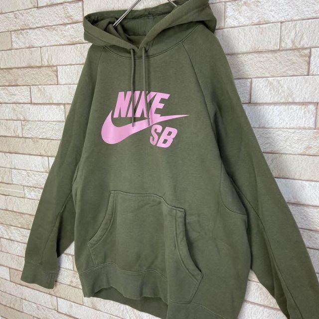 NIKE(ナイキ)の人気カラー NIKE パーカー ブランドロゴ スウォッシュ ビッグ ストリート メンズのトップス(パーカー)の商品写真