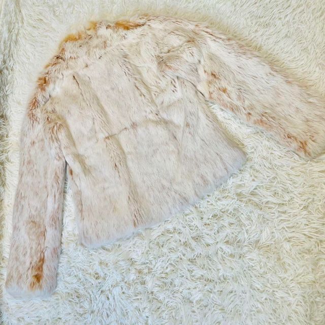 美品✳︎ Rabbit Fur coat リアルラビットファー L 卒業式 祝 レディースのジャケット/アウター(毛皮/ファーコート)の商品写真