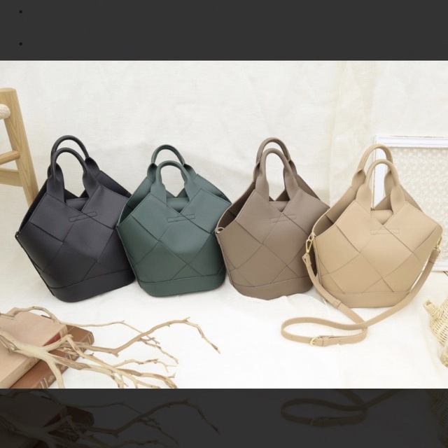 しまむら(シマムラ)の美品 TERAWEAR EMU ショルダーバッグ レディースのバッグ(ショルダーバッグ)の商品写真