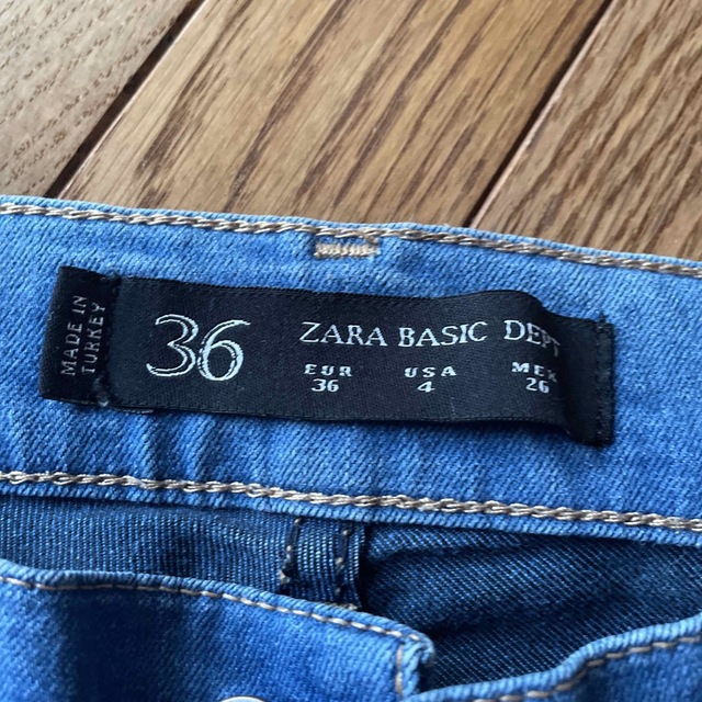 ZARA(ザラ)のZARAレディースジーンズ レディースのパンツ(デニム/ジーンズ)の商品写真