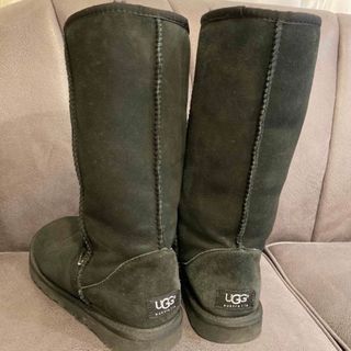 アグ(UGG)のUGG ムートン　ブーツ　黒　24センチ　美品(ブーツ)