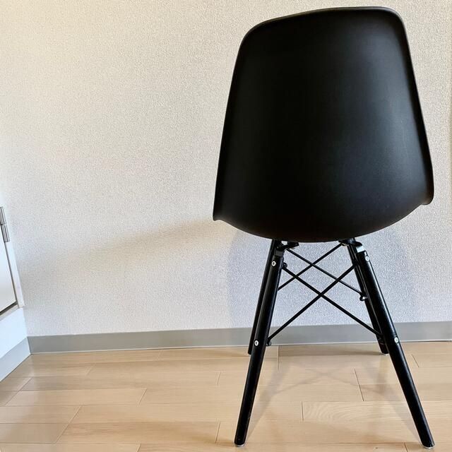 EAMES(イームズ)の【イームズチェア】リプロダクト品　シェルチェア　ブラック インテリア/住まい/日用品の椅子/チェア(ダイニングチェア)の商品写真