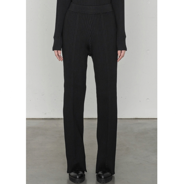 HYKE - HYKE WIDE RIBBED SWEATER PANTS ハイク パンツの通販 by HYKE - HYKE WIDE RIBBED SWEATER PANTS ハイク パンツの通販 by