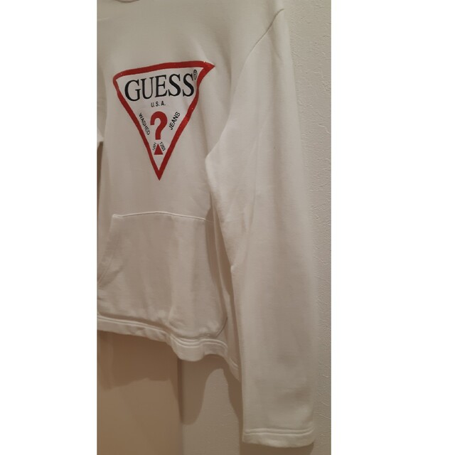 GUESS(ゲス)のパーカー　GUESS 　メンズ　Mサイズ メンズのトップス(パーカー)の商品写真