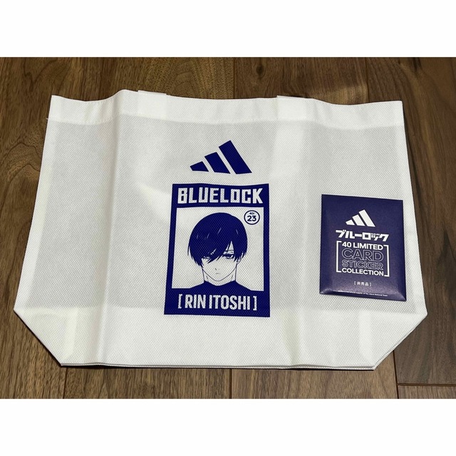 adidas(アディダス)の【非売品】ブルーロックカードステッカーコレクション&トートバッグ スポーツ/アウトドアのサッカー/フットサル(記念品/関連グッズ)の商品写真