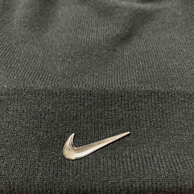 NIKE(ナイキ)のnike ニット帽　ビーニー メンズの帽子(ニット帽/ビーニー)の商品写真