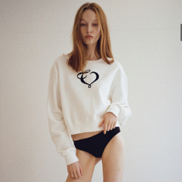 TheVirgins heart velvet logo sweat