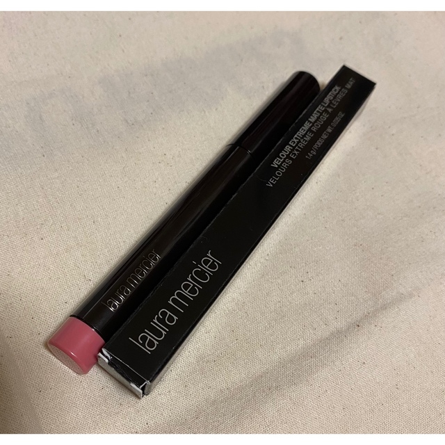 laura mercier(ローラメルシエ)のローラメルシエ　 ヴェロアエクストリームマットリップスティック　ゴールズ コスメ/美容のベースメイク/化粧品(口紅)の商品写真