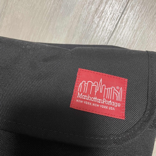 Manhattan Portage(マンハッタンポーテージ)の正規店ほぼ新品マンハッタンポーテージメッセンジャーバッグMP1603 メンズのバッグ(メッセンジャーバッグ)の商品写真