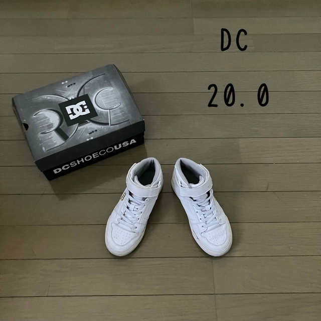 DC(ディーシー)のディーシー 20.0 20 スニーカー ハイカット ホワイト 白　 キッズ/ベビー/マタニティのキッズ靴/シューズ(15cm~)(スニーカー)の商品写真