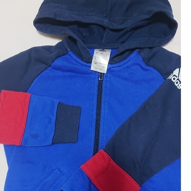 adidas(アディダス)のお値下げ中【adidas 】 キッズ  パーカー  120 キッズ/ベビー/マタニティのキッズ服男の子用(90cm~)(ジャケット/上着)の商品写真