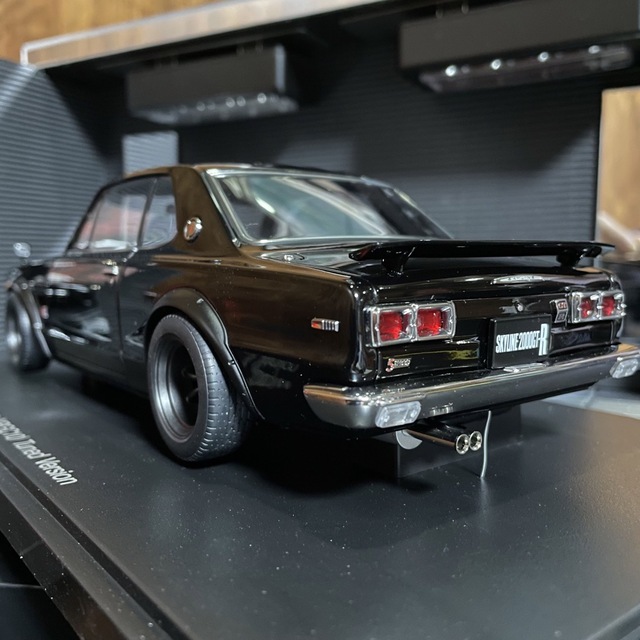 超絶激レア新品オートアート1/18GT-R(KPGC10)チューンドバージョン 1