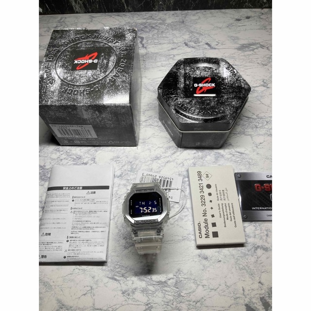 G-SHOCK(ジーショック)のCASIO G-SHOCK DW-5600SKE-7D メンズの時計(腕時計(デジタル))の商品写真