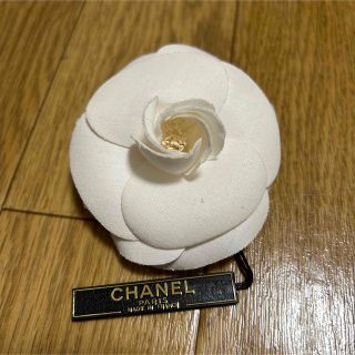 シャネル(CHANEL)のシャネル　CHANEL コサージュ　ブローチ(ブローチ/コサージュ)