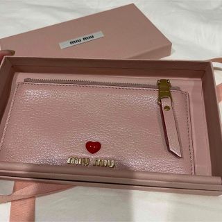 ミュウミュウ(miumiu)のmiumiu ミュウミュウ マドラスラブ カードケース コインケース　新品(コインケース)