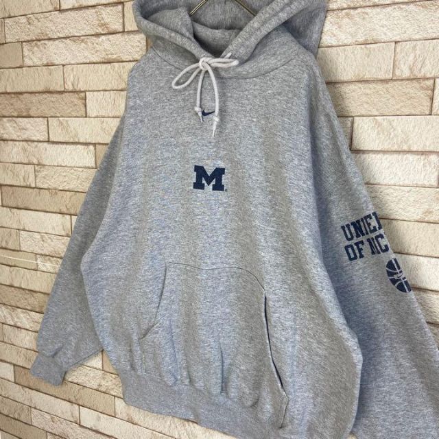 NIKE(ナイキ)の90s NIKE パーカー スモールロゴ Michigan センターロゴ レア メンズのトップス(パーカー)の商品写真