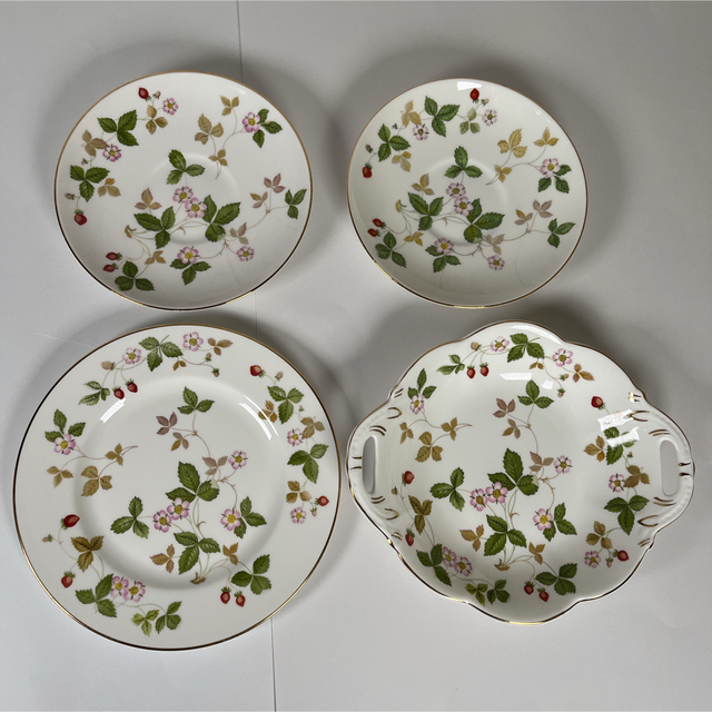 WEDGWOOD ウェッジウッド ワイルドストロベリー プレート4枚セット