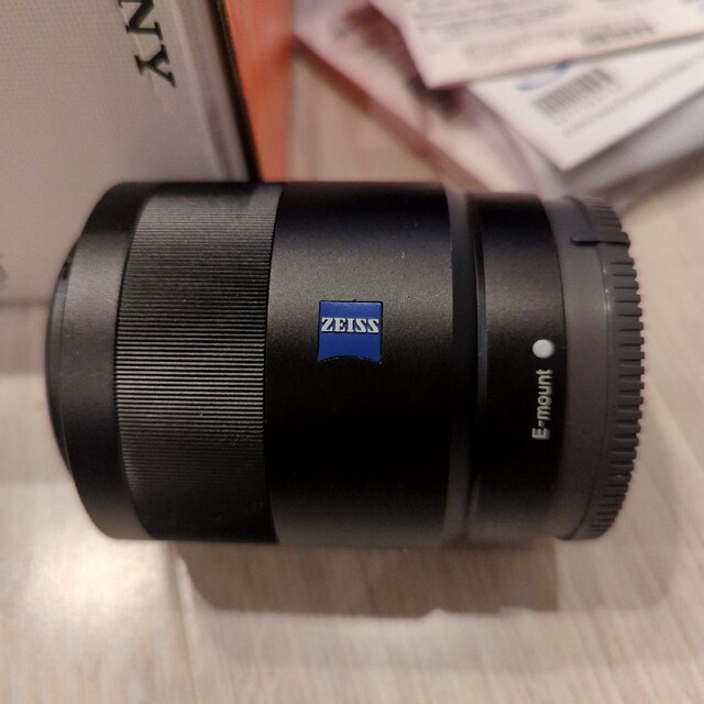 SONY(ソニー)のSONY Sonnar T* FE 55mm F1.8 ZA SEL55F18Z スマホ/家電/カメラのカメラ(レンズ(単焦点))の商品写真