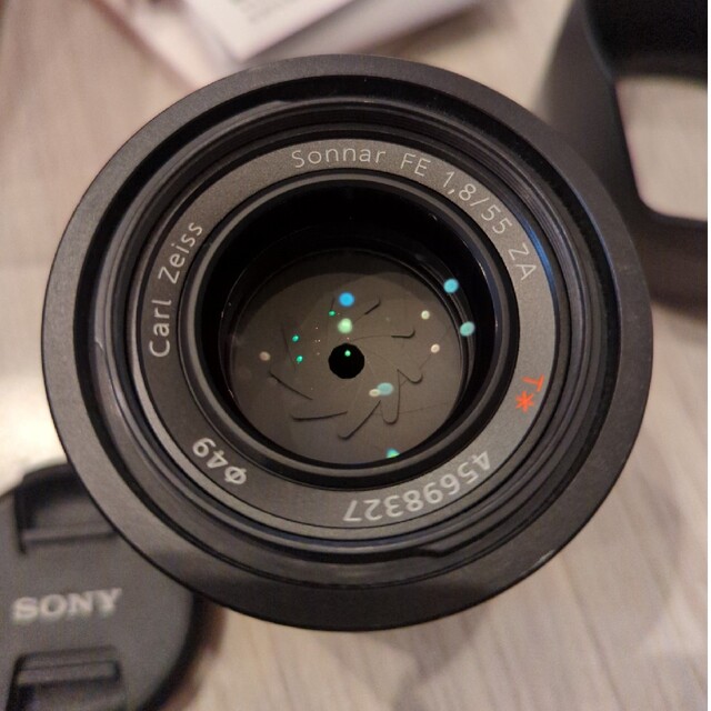 SONY(ソニー)のSONY Sonnar T* FE 55mm F1.8 ZA SEL55F18Z スマホ/家電/カメラのカメラ(レンズ(単焦点))の商品写真