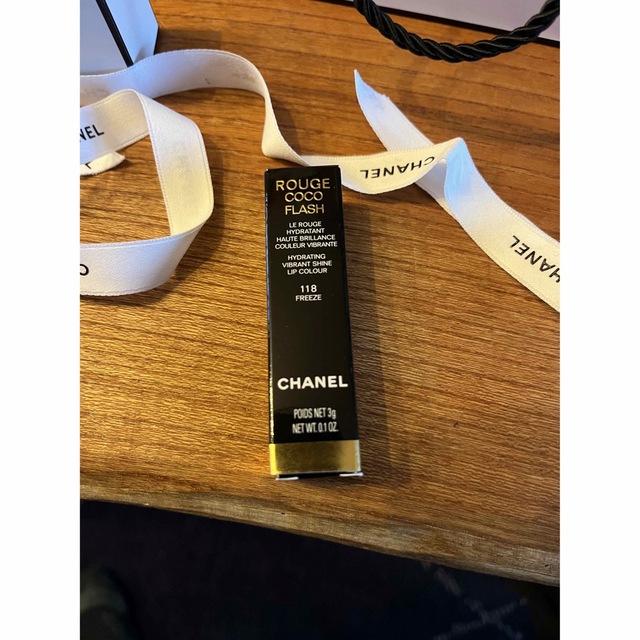 CHANEL(シャネル)のCHANEL ルージュ ココ フラッシュ 118 フリーズ コスメ/美容のベースメイク/化粧品(口紅)の商品写真
