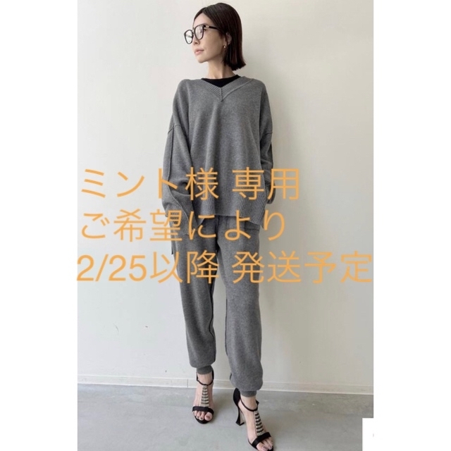 L'Appartement DEUXIEME CLASSE(アパルトモンドゥーズィエムクラス)の新品エレ ストリオフWool pile Reversible Knit Pull レディースのトップス(ニット/セーター)の商品写真