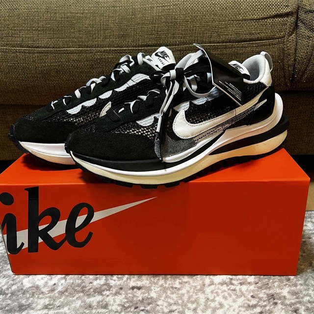 NIKE(ナイキ)のnike sacai vaporwaffle 20-0216S 27.5cm メンズの靴/シューズ(スニーカー)の商品写真