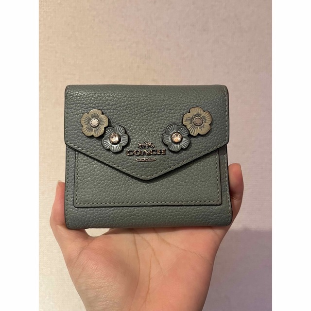 COACH(コーチ)のcoach  コーチ　ウォレット　財布　水色　中古　花 レディースのファッション小物(財布)の商品写真