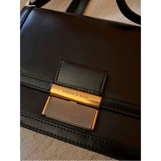 CHARLES & KEITH ショルダーバッグ