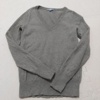 ユニクロ(UNIQLO)のユニクロ　カシミア　100%　S グレージュ(ニット/セーター)