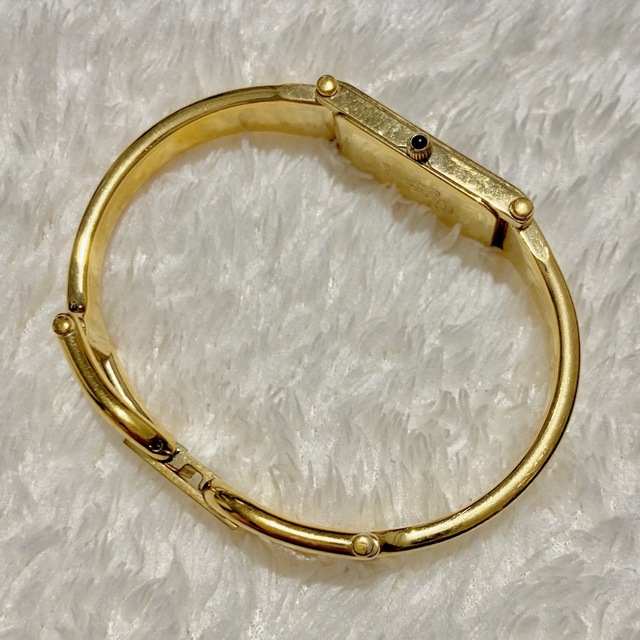 GUCCI - レア品【GUCCI】グッチ 腕時計 1500 記念モデルの通販 GUCCI - レア品【GUCCI】グッチ 腕時計 1500 記念モデルの通販