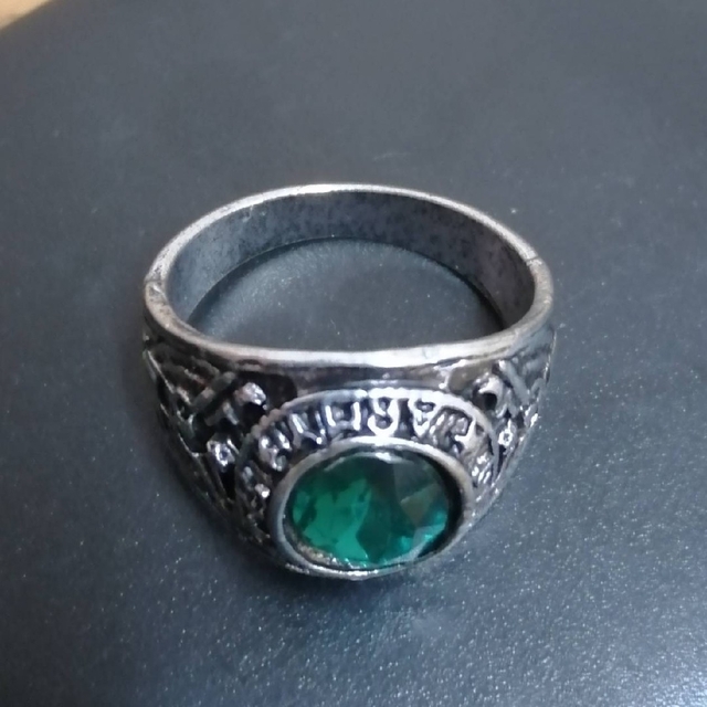 【SALE】リング メンズ アクセサリー グリーン 緑色 指輪 20号 レディースのアクセサリー(リング(指輪))の商品写真