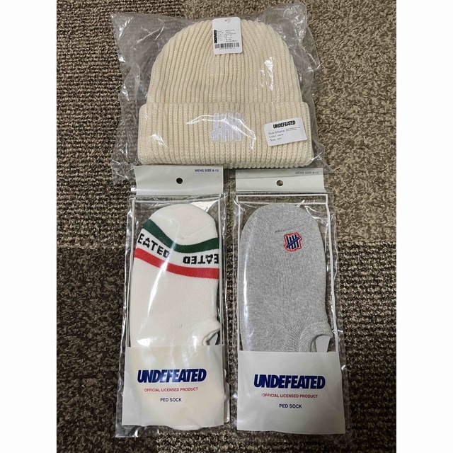 undefeated Beanie、LOGO SOCK 3点