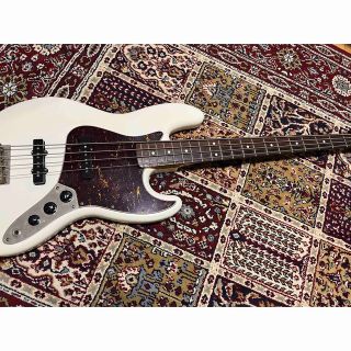 フェンダー(Fender)のSquier 60's Classic Vibe JAZZ BASS VWH(エレキベース)