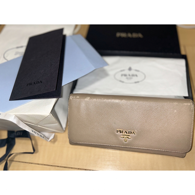 PRADA プラダ 長財布　リボン　お買い得