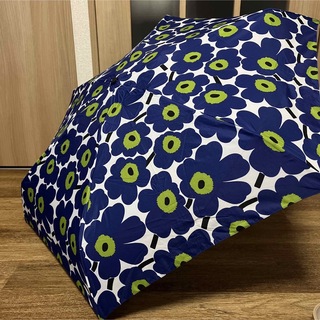 マリメッコ(marimekko)のマリメッコ3段折り畳み傘ブルーウニッコ(傘)