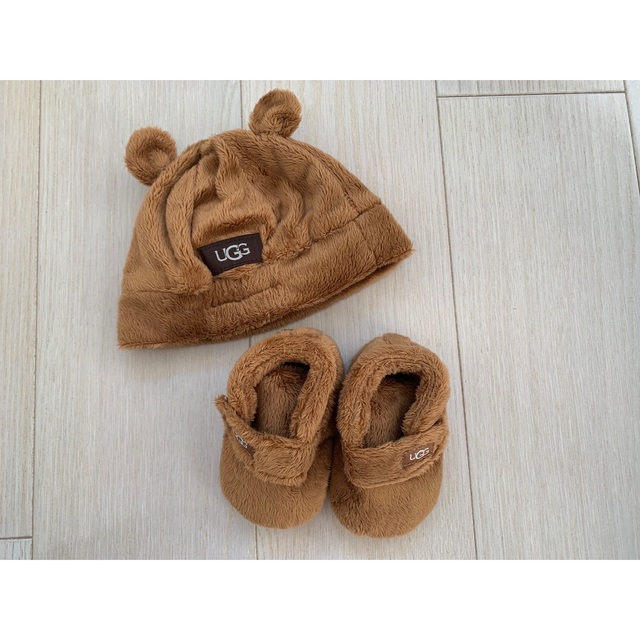 UGG 帽子　ファーストシューズ　セット | フリマアプリ ラクマ