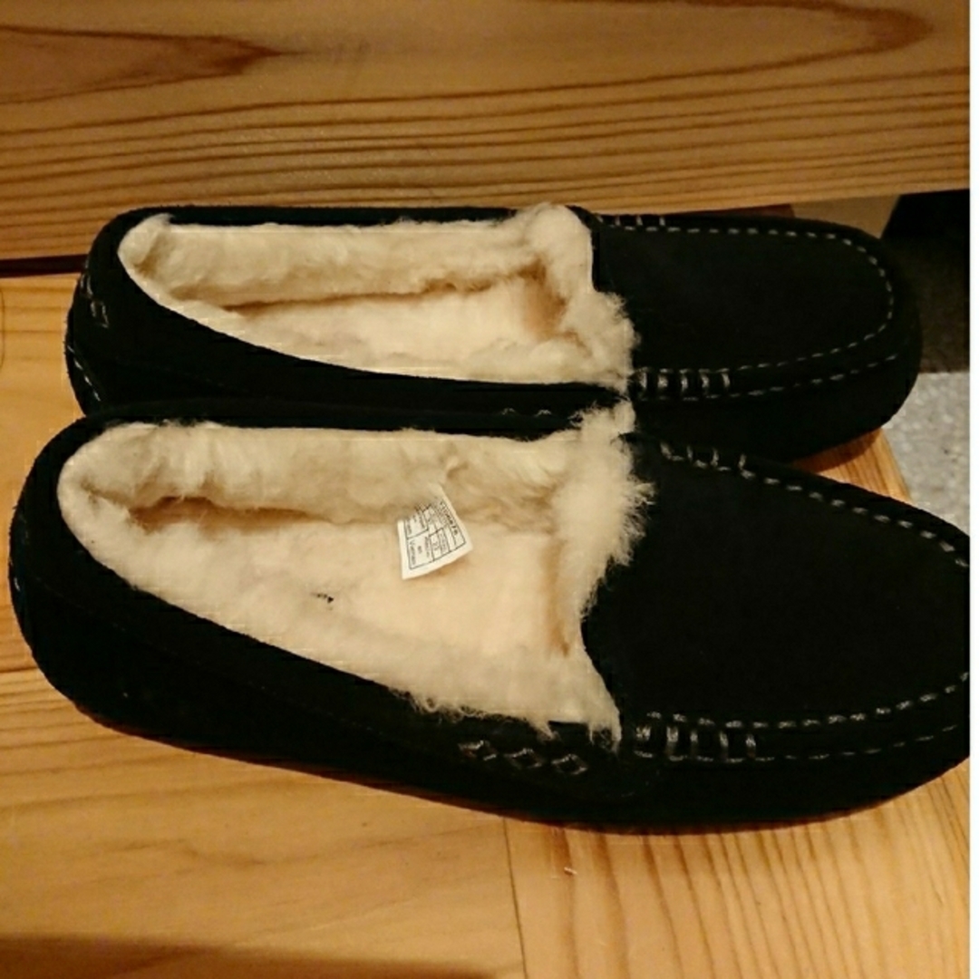 UGG(アグ)の【UGG】ANSLEY   6(23cm) ブラック レディースの靴/シューズ(スリッポン/モカシン)の商品写真