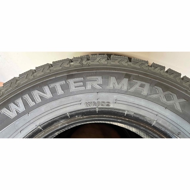 DUNLOP(ダンロップ)の195/65R15 DUNLOP WINTER MAXX WM02 4本セット 自動車/バイクの自動車(タイヤ)の商品写真