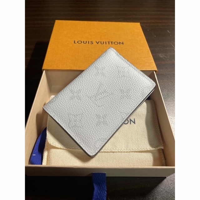 新品未使用！LOUIS VUITTONパスケースファッション小物