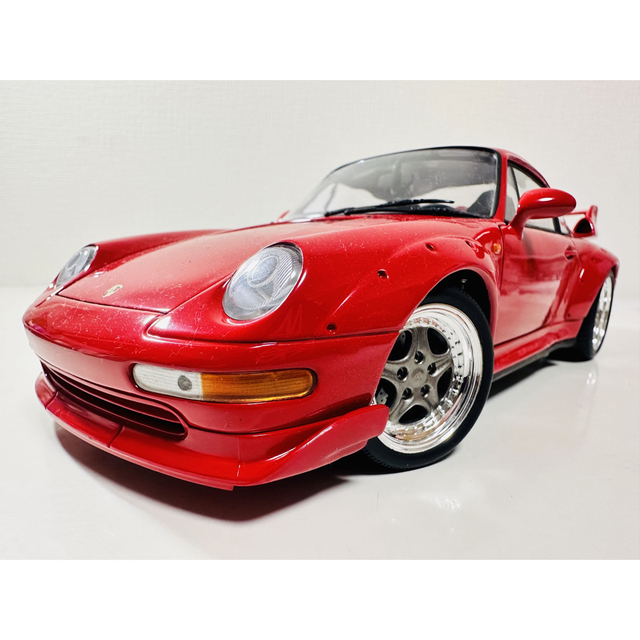 UTmodels/'97Porscheポルシェ 911 GT2 993 1/18