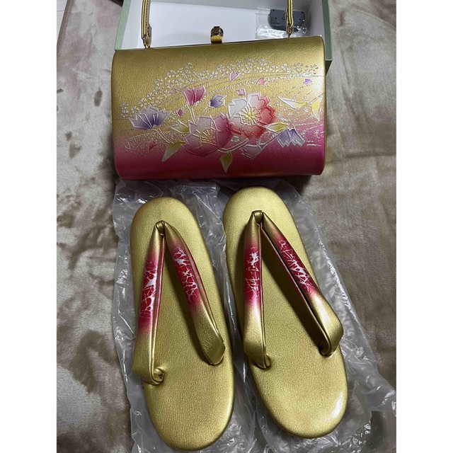 値下げ✨草履バックセット ゴールド 成人式 | フリマアプリ ラクマ