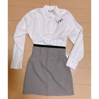 ザラ(ZARA)のZARA ハイウエストパネルミニスカート　新品(ミニスカート)