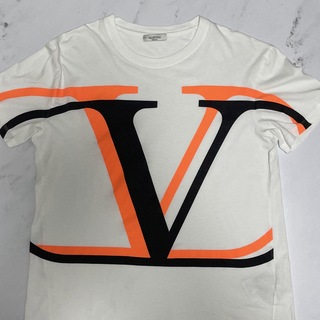 ヴァレンティノ(VALENTINO)のヴァレンティノTシャツ(Tシャツ/カットソー(半袖/袖なし))